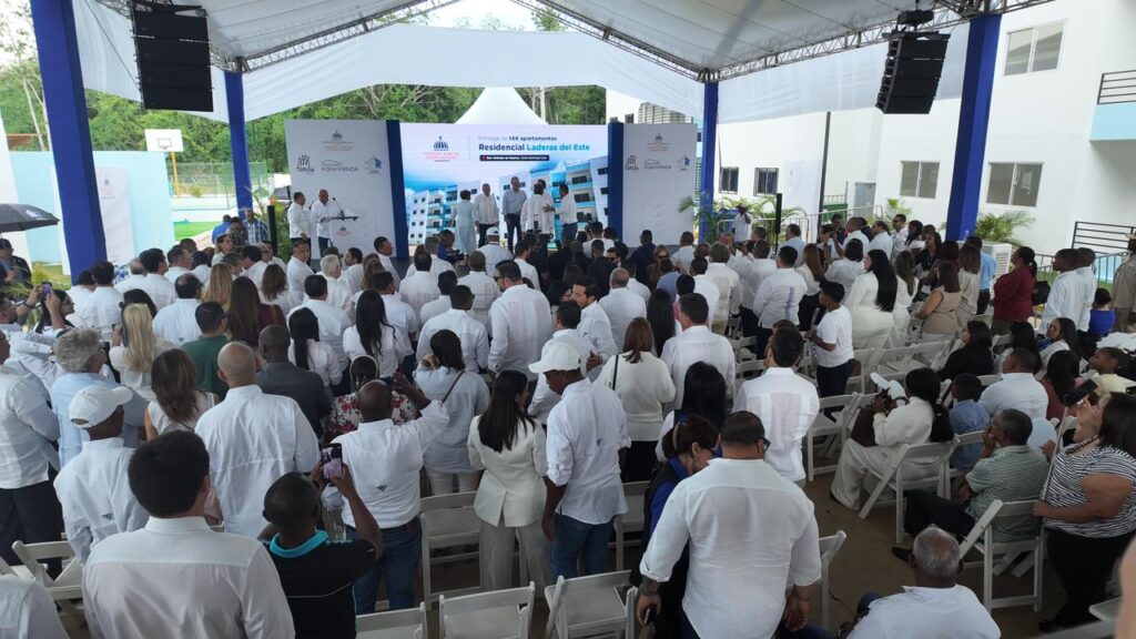 Gobierno entrega 144 apartamentos en Laderas del Este y reafirma impulso a la política habitacional en Guerra - Noticias de hoy en República Dominicana | De Último Minuto
