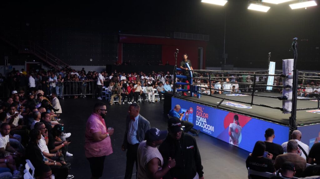 Impresionante montaje marca la noche de boxeo del Planeta Alofoke - Noticias de hoy en República Dominicana | De Último Minuto