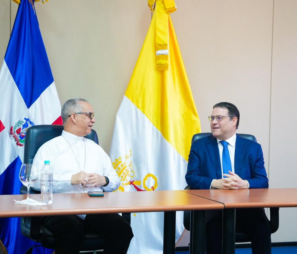Gobierno explica plan para enfrentar crisis internacional al Episcopado Dominicano - Noticias de hoy en República Dominicana | De Último Minuto