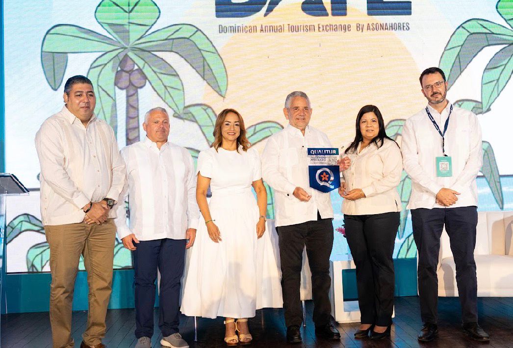 Ministerio de Turismo entrega placas QUALITUR a establecimientos turísticos