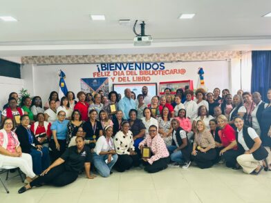Regional 15 de Educación reconoce a sus bibliotecarios en su día - Noticias de hoy en República Dominicana | De Último Minuto