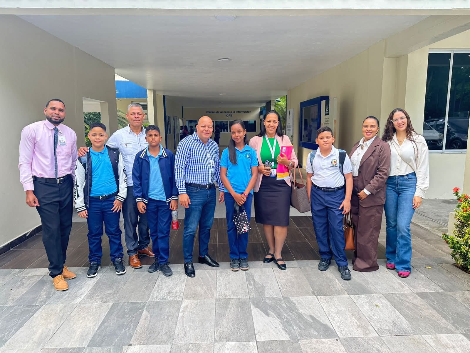 Regional 03 de Azua conquista medallas en Olimpiadas Nacionales de Ciencias de la Naturaleza