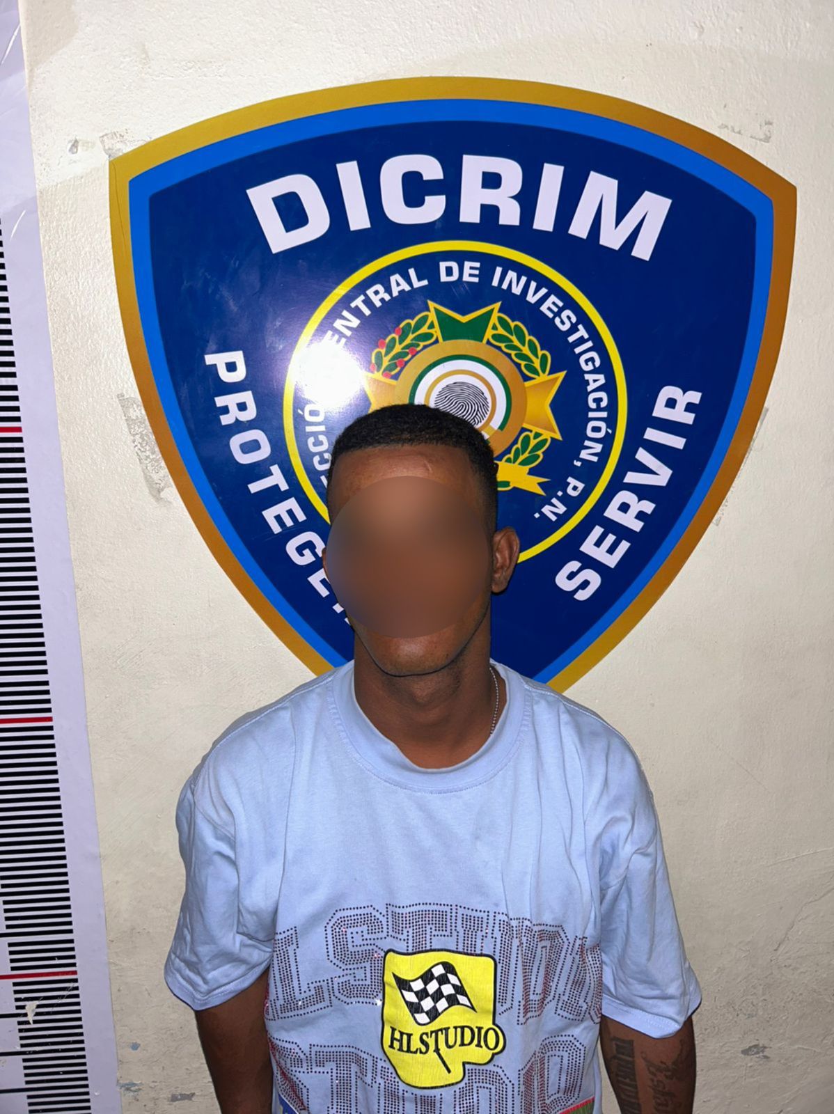 Policía Nacional apresa hombre durante operativo preventivo en La Vega; ocupan presuntas sustancias narcóticas