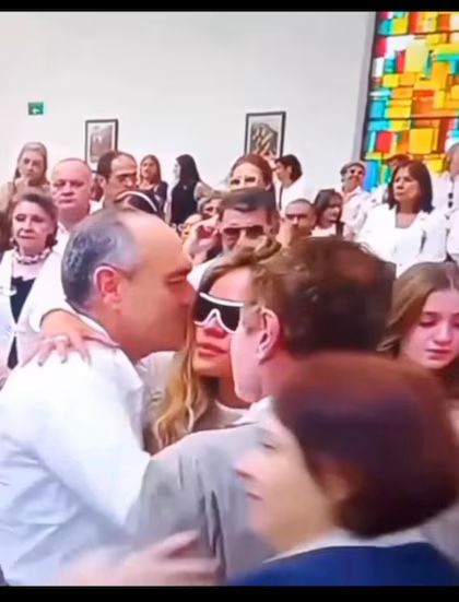 Karol G enfrenta duelo familiar tras la muerte de su tía Teresa