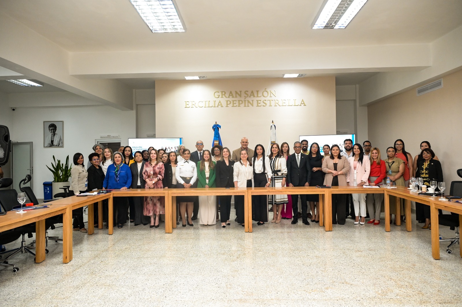 Gabinete de Mujeres, Adolescentes y Niñas aprueba Plan para combatir la violencia de género