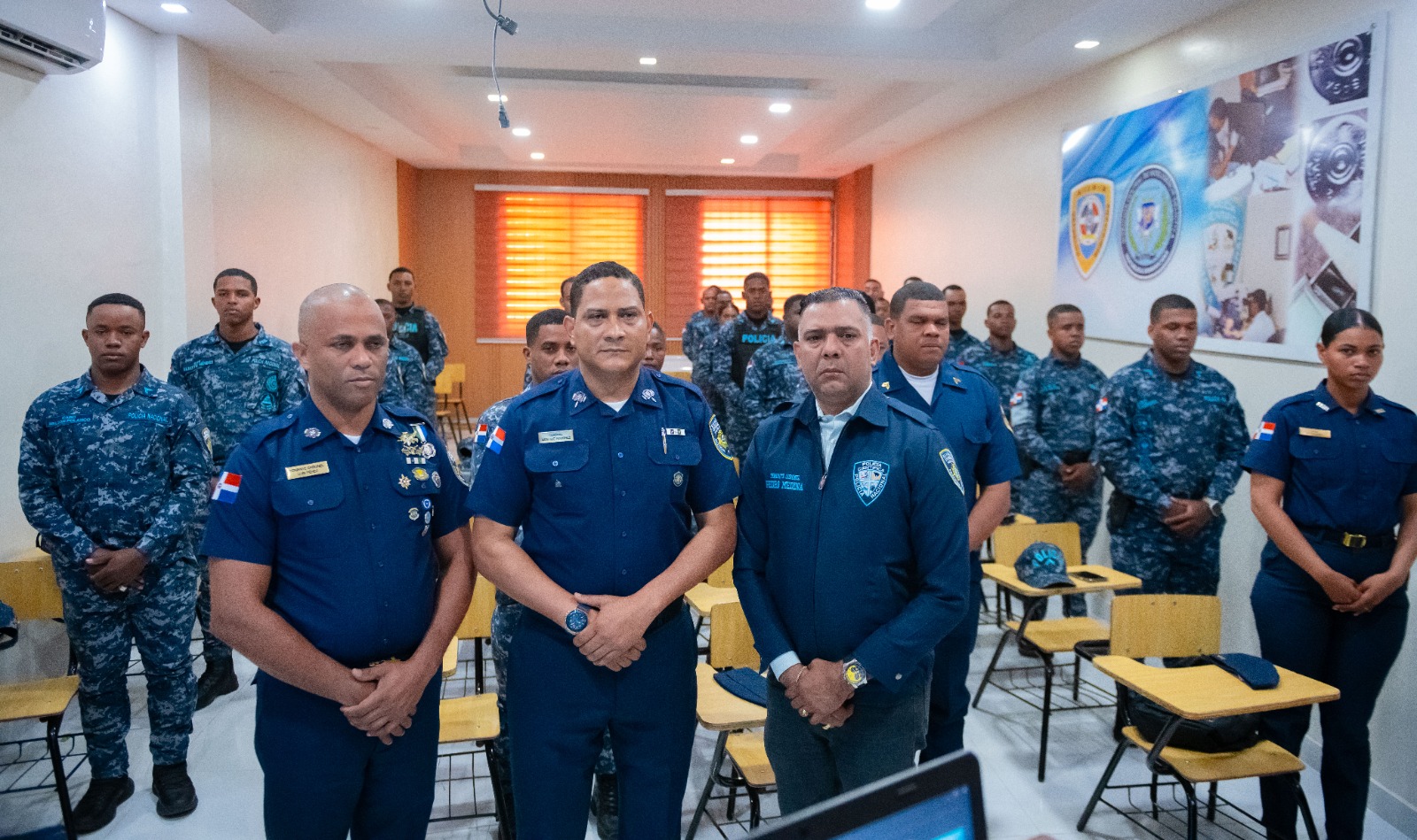 Policía Nacional capacita a agentes preventivos en manejo de escenas del crimen y preservación de evidencias