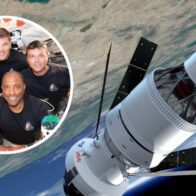 Nave con astronautas toca el mar; ya están en tierra