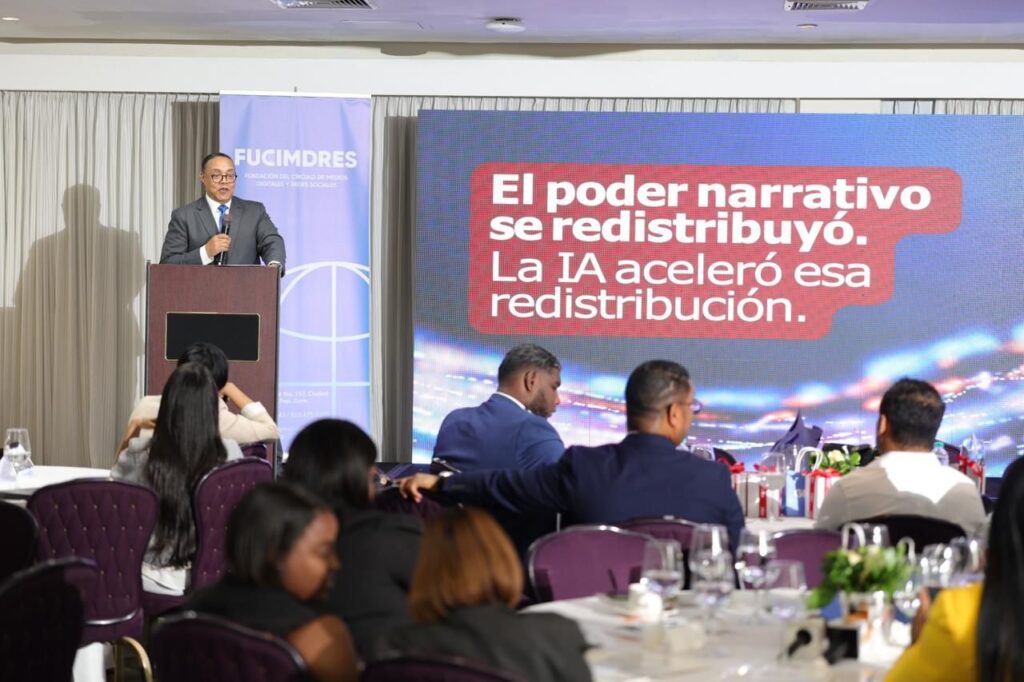 Víctor Bautista: "El periodista que no entienda la IA estará ciego, pero el que no entienda la ética estará desnudo" - Noticias de hoy en República Dominicana | De Último Minuto