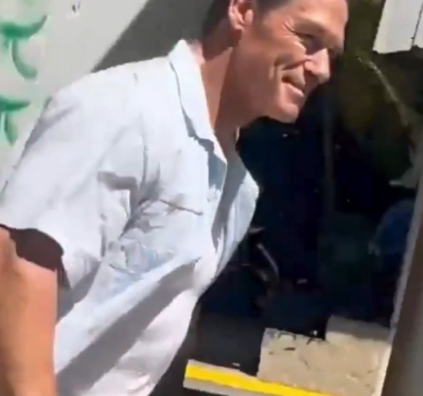 Captan a John Cena en playa de Puerto Plata