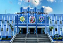 Policía intensifica búsqueda de dos hombres por asesinato de puertorriqueño en Santiago