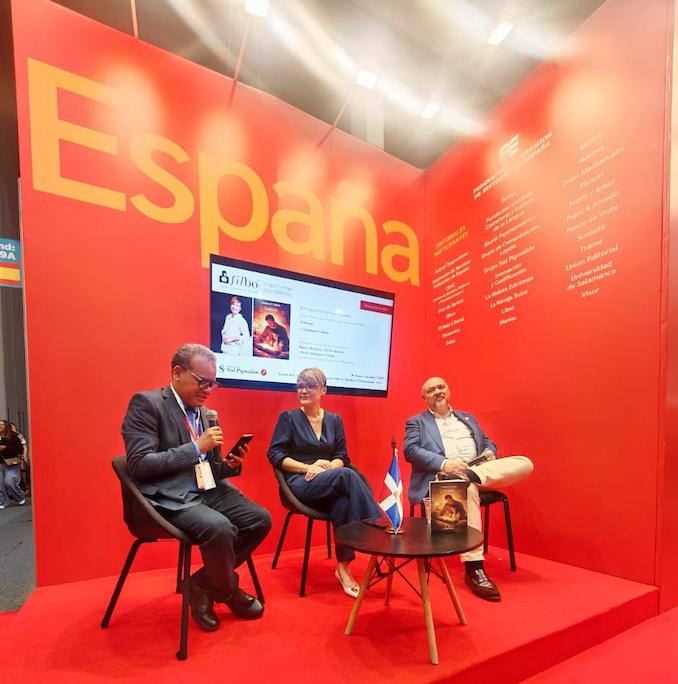 Lizamavel Collado presenta poemario “Todavía” en la Feria del Libro de Bogotá - Noticias de hoy en República Dominicana | De Último Minuto