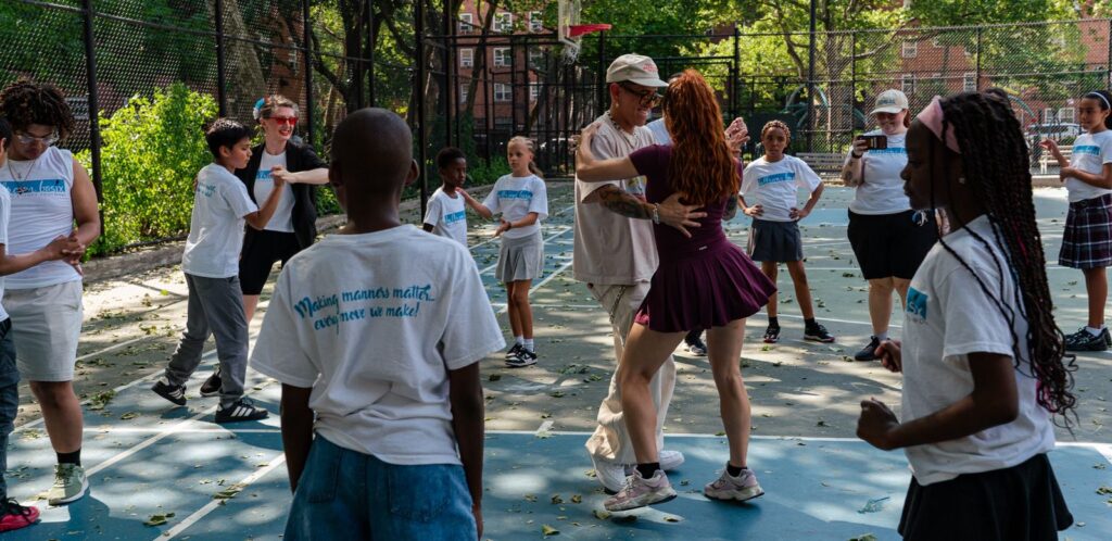 Lenny Tavárez y su esposa lanzan iniciativa social para jóvenes en East Harlem - Noticias de hoy en República Dominicana | De Último Minuto