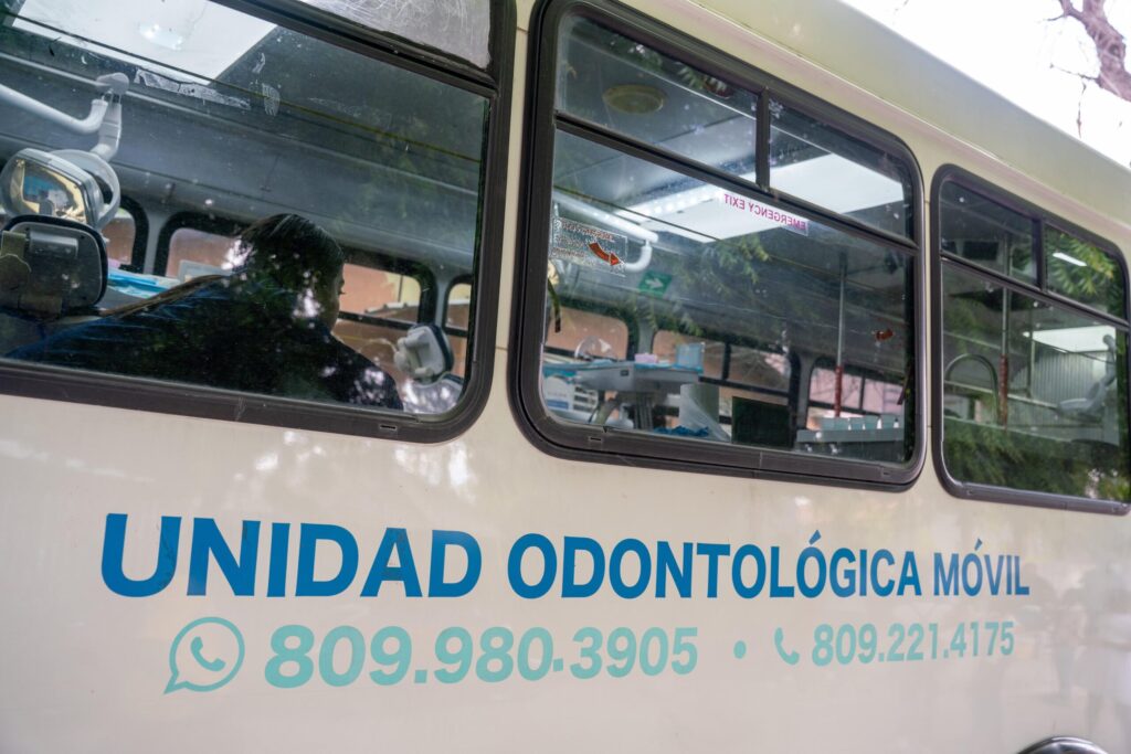 Miles de personas reciben asistencia social en jornadas de Propeep en Azua y San Juan - Noticias de hoy en República Dominicana | De Último Minuto