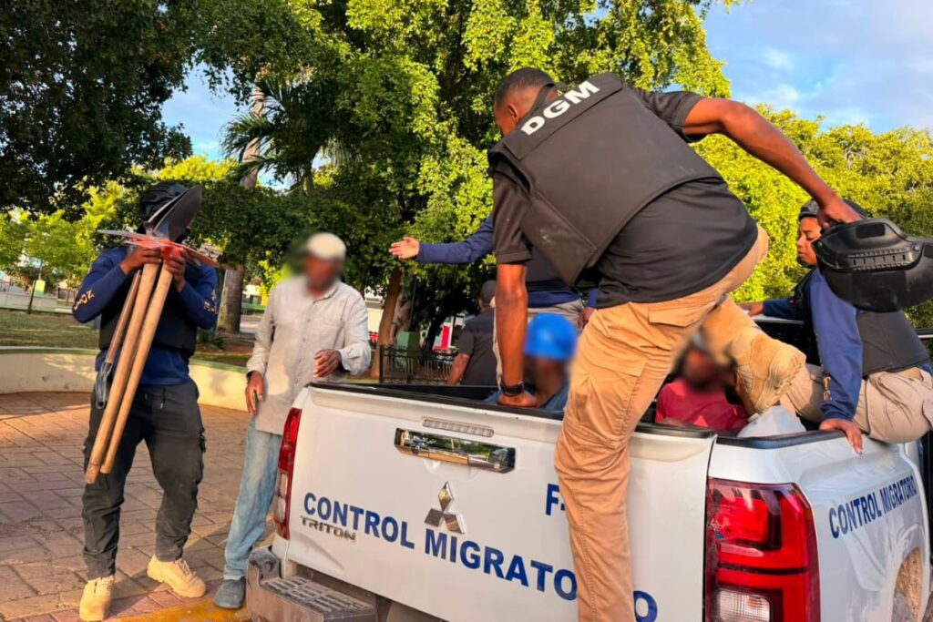 DGM reporta 2,056 indocumentados detenidos y 1,350 deportados | 1 | DGM reporta 2,056 indocumentados detenidos y 1,350 deportados - Noticias de hoy en República Dominicana | De Último Minuto