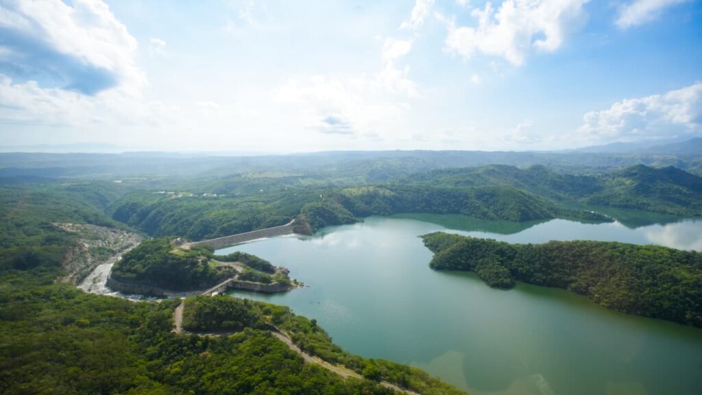 Abinader anuncia apoyo a productores afectados por lluvias en la Línea Noroeste - Noticias de hoy en República Dominicana | De Último Minuto