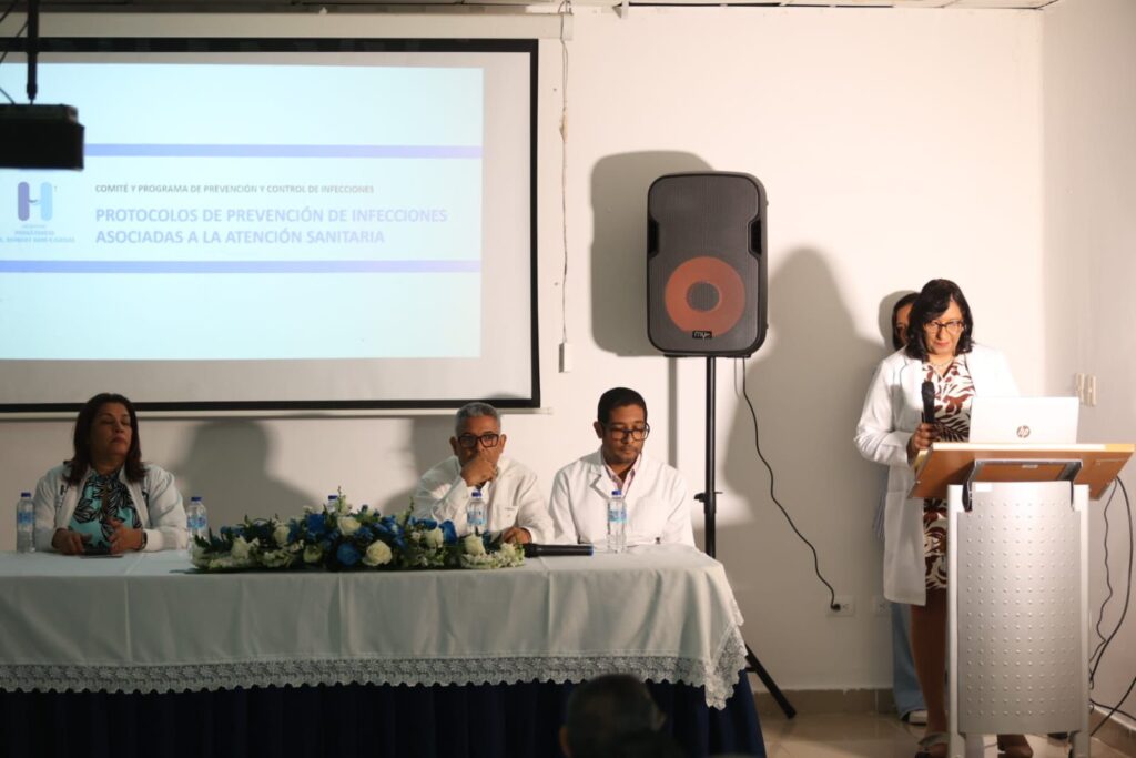 Hospital Robert Reid Cabral presenta nuevo protocolo para reforzar prevención de infecciones hospitalarias - Noticias de hoy en República Dominicana | De Último Minuto