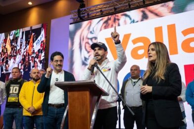 Seguridad, economía y reformas sociales marcan las propuestas de tres aspirantes a la Presidencia de Colombia en 2026
