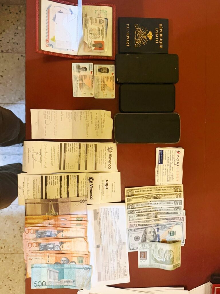 Ejército detiene presunto traficante de indocumentados con documentación fraudulenta en Dajabón - Noticias de hoy en República Dominicana | De Último Minuto