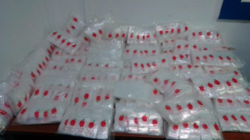 Allanamiento deja dos detenidos decomiso de drogas y contrabando de cigarrillos en Santiago - Noticias de hoy en República Dominicana | De Último Minuto