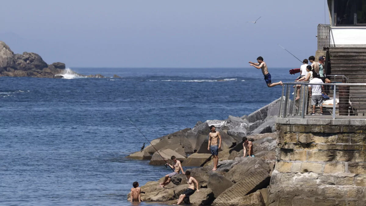 España suma una nueva jornada de altas temperaturas con avisos por calor y tormentas