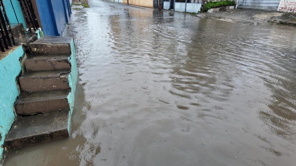Lluvias causan inundaciones urbanas en el gran Santo Domingo | 5 | Lluvias causan inundaciones urbanas en el gran Santo Domingo - Noticias de hoy en República Dominicana | De Último Minuto