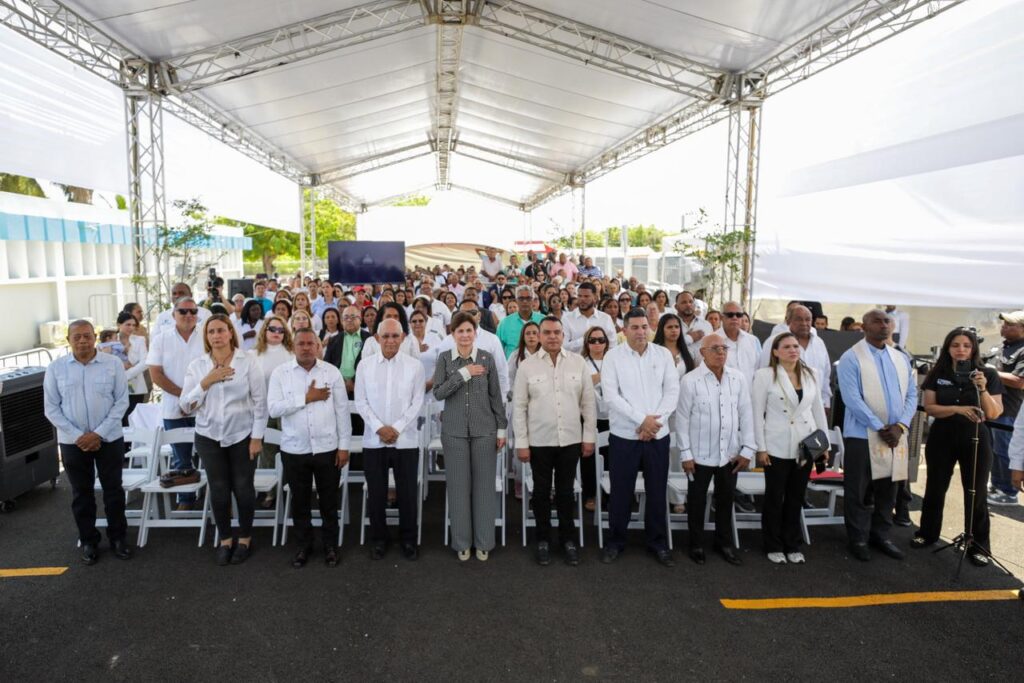 Raquel Peña y director del SNS entregan renovado hospital municipal de Castañuelas - Noticias de hoy en República Dominicana | De Último Minuto