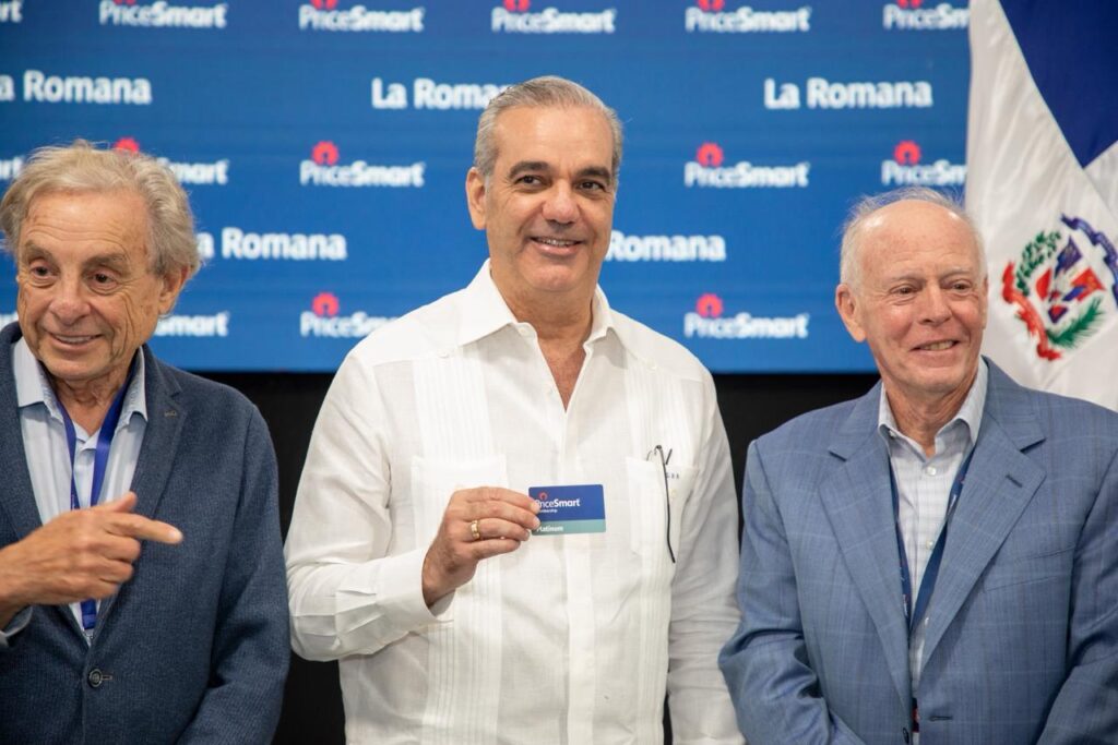 Abinader inaugura nueva sucursal de PriceSmart en La Romana; inversión supera los US$21 millones | 3 | Abinader inaugura nueva sucursal de PriceSmart en La Romana; inversión supera los US$21 millones - Noticias de hoy en República Dominicana | De Último Minuto