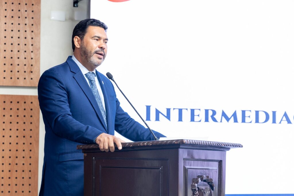 Senado socializa ley sobre intermediación y publicidad inmobiliaria - Noticias de hoy en República Dominicana | De Último Minuto