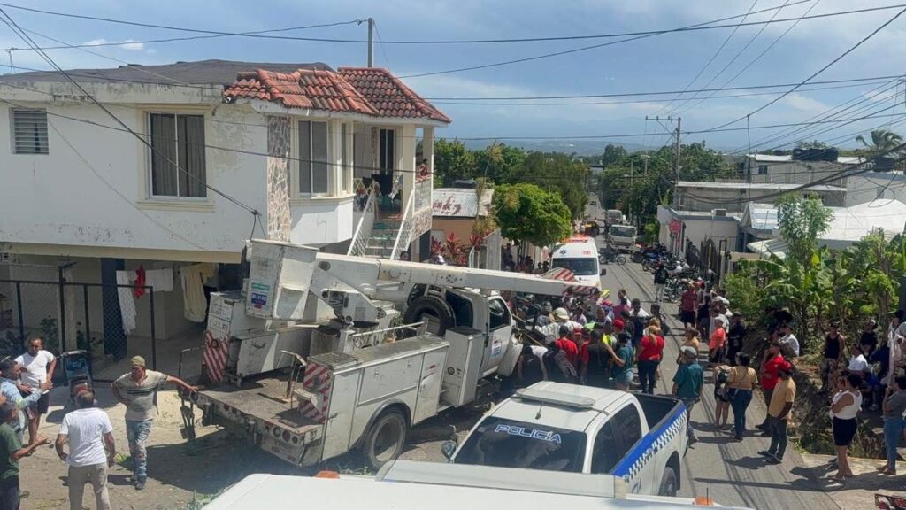 Tragedia: mujer muere aplastada por un camión y su hijo resultó gravemente herido en Tamboril, Santiago - Noticias de hoy en República Dominicana | De Último Minuto