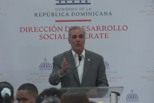 Gobierno inicia entrega de “El Cariñito” que beneficiará a un millón de madres Gobierno inicia entrega de “El Cariñito” que beneficiará a un millón de madres