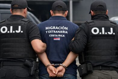 Detienen funcionario de Migración en Costa Rica por presunta pornografía infantil