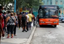 El Gobierno de Cuba reajusta el transporte ante el impacto del bloqueo petrolero de EE.UU.