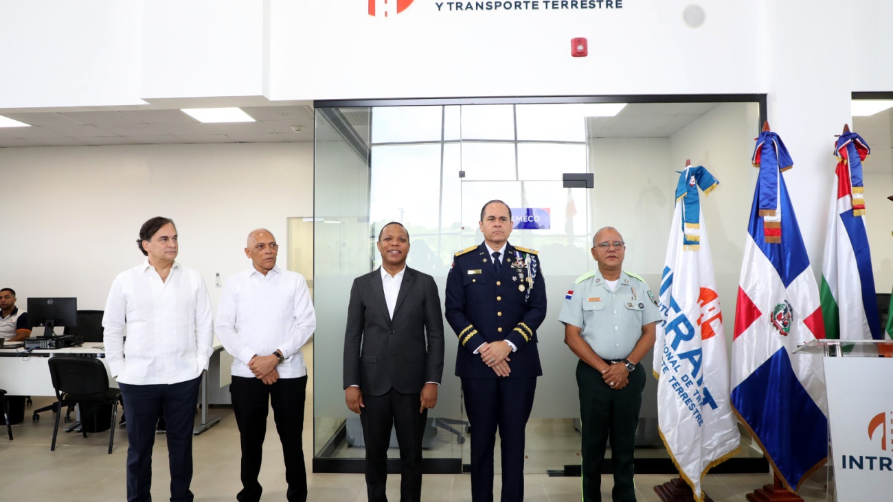 Intrant inaugura nueva oficina para licencias en el Cenarve de Santo Domingo Oeste