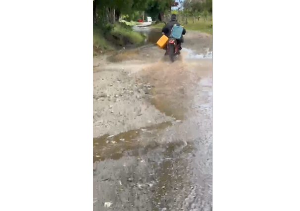 Intransitable la carretera que une a Dajabón con Los Arroyos, La Ciénaga y Lajas Campeche - Noticias de hoy en República Dominicana | De Último Minuto