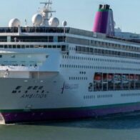 El crucero que estuvo confinado con un brote de gastroenteritis sale del puerto de Burdeos