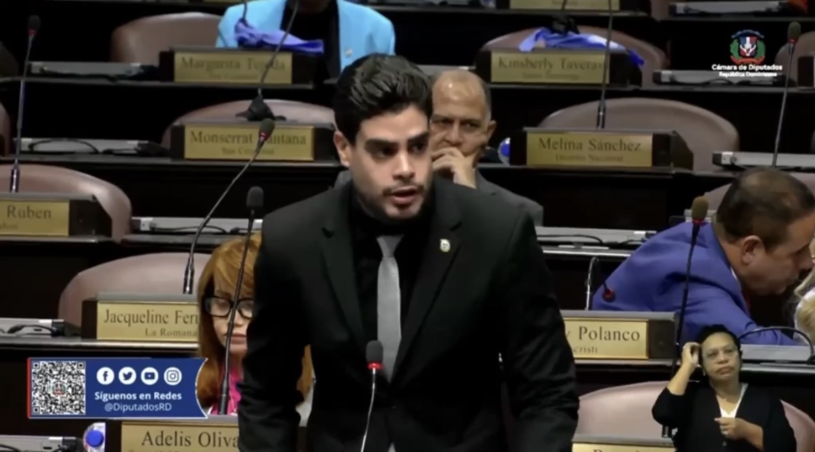 Bray Vargas explota en la Cámara de Diputados: “Los comercios de Santiago están quebrando” - Noticias de hoy en República Dominicana | De Último Minuto