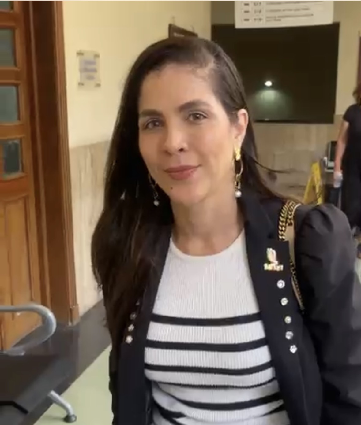 Tamara Martínez llega a audiencia donde se espera fallo del caso judicial - Noticias de hoy en República Dominicana | De Último Minuto