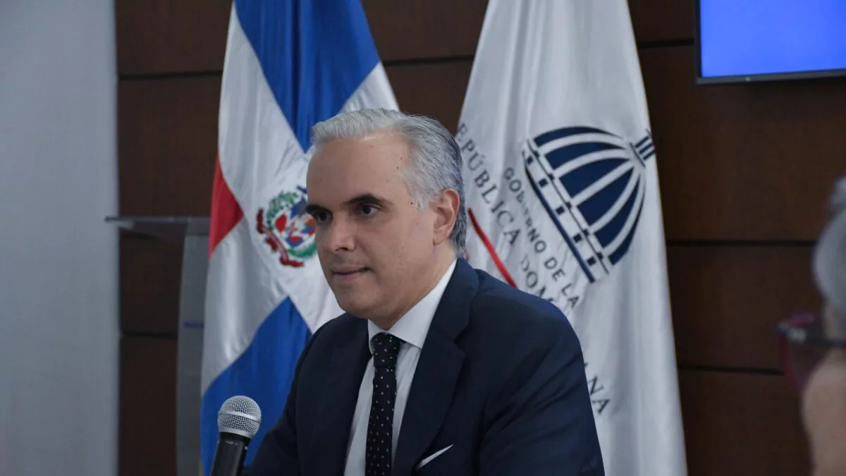Ministro de Educación ordena seguimiento a agresión contra chofer escolar en Café de Herrera