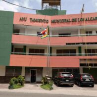 Alcaldía de Los Alcarrizos clausura hotel cabaña por operar irregularmente
