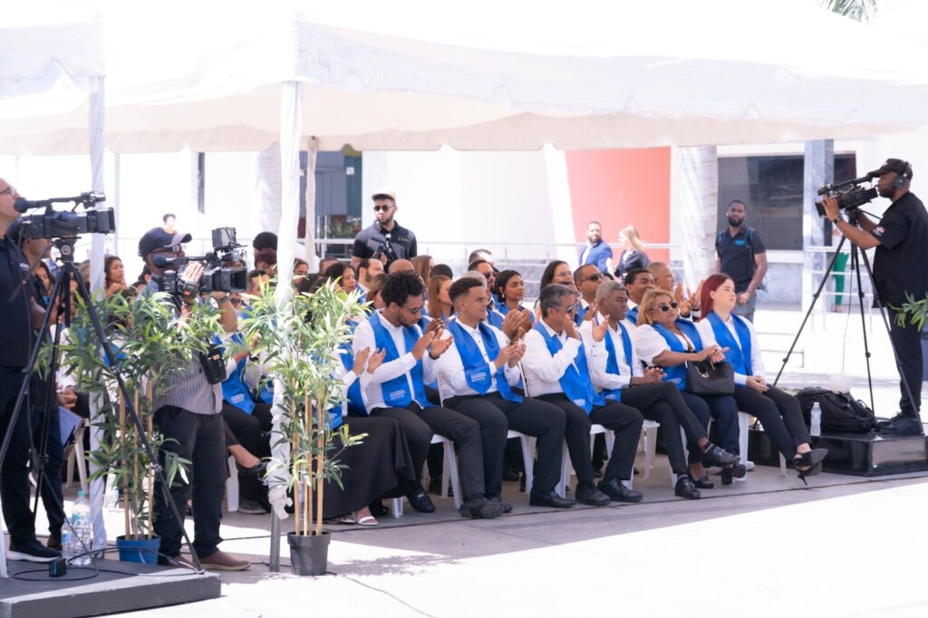 Instituto RTVD gradúa a 342 estudiantes en diferentes áreas de la televisión y la comunicación - Noticias de hoy en República Dominicana | De Último Minuto