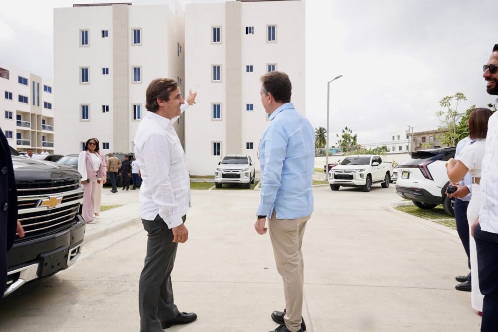 Inician entrega de 208 nuevas viviendas en Prado Alto San Luis - Noticias de hoy en República Dominicana | De Último Minuto