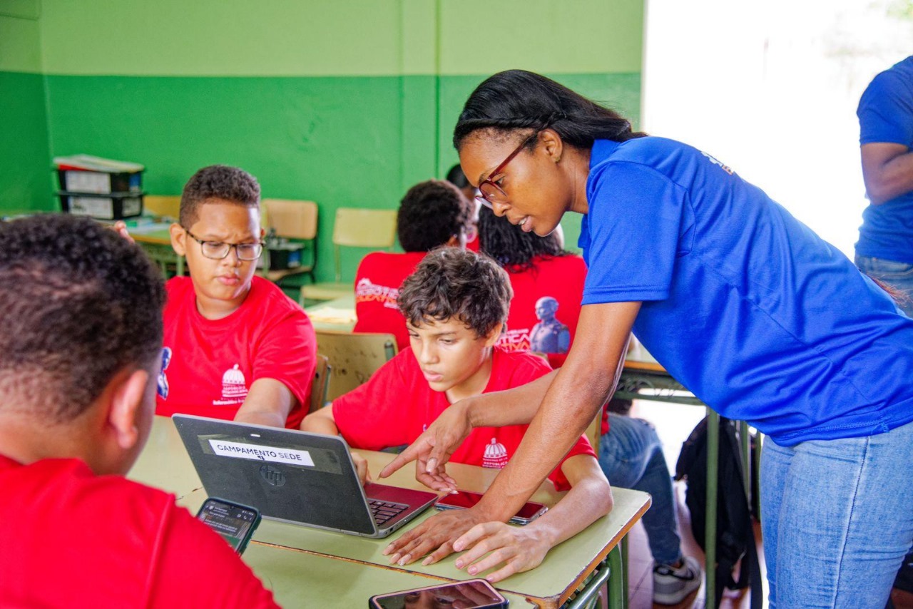 Más de 1,600 pares evaluadores inician fase clave de observación de clases en la Evaluación de Desempeño Docente - Noticias de hoy en República Dominicana | De Último Minuto