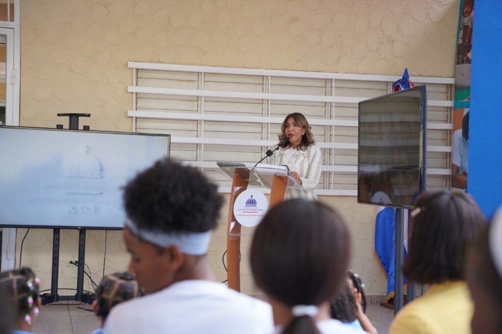 Centros Tecnológicos Comunitarios celebran en Villa Altagracia el “Día de las Niñas en las TIC”. - Noticias de hoy en República Dominicana | De Último Minuto