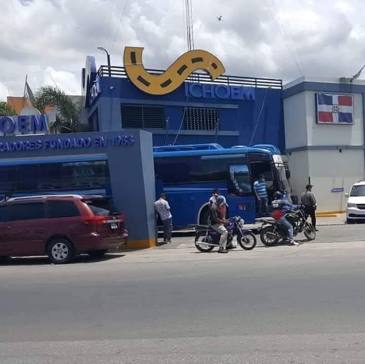 Suben hasta RD$50 a los pasajes en La Romana pese a subsidios a transportistas - Noticias de hoy en República Dominicana | De Último Minuto