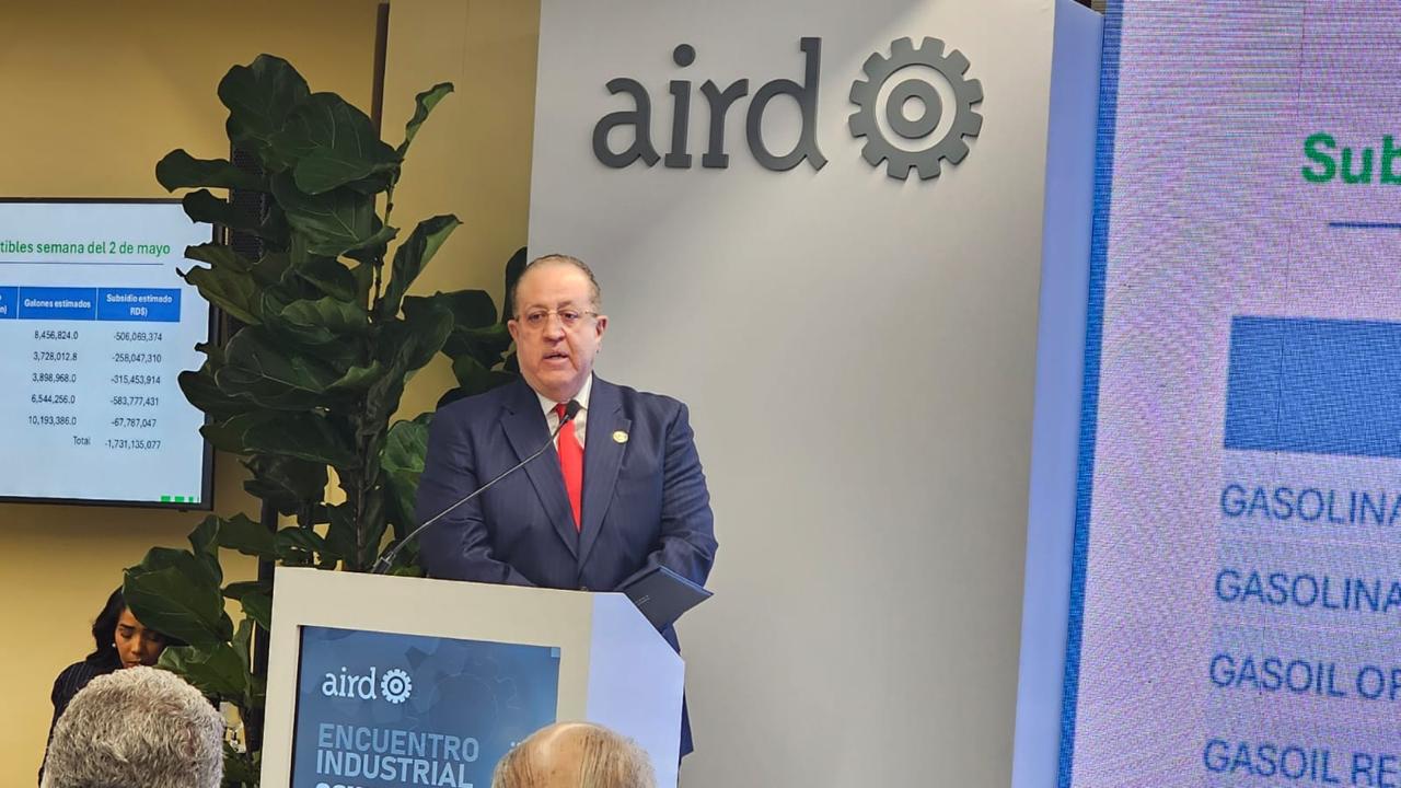 Gobierno mantiene estabilidad económica pese a crisis internacional, afirma Magín Díaz