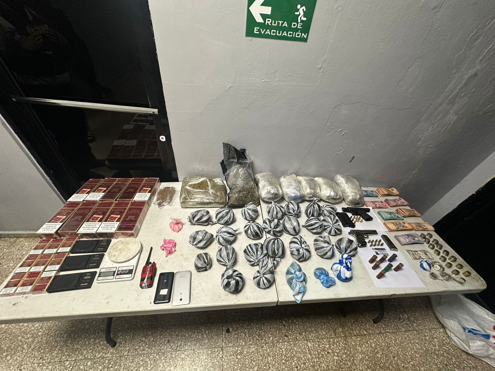 DNCD y Policía desmantelan red de microtráfico en SFM; incautan más de 8 kilos de droga - Noticias de hoy en República Dominicana | De Último Minuto