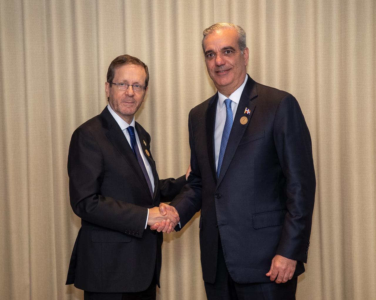 Abinader se reúne con con el presidente del Estado de Israel, Isaac Herzog, y con el subsecretario de Estado de EEUU, Christopher Landau - Noticias de hoy en República Dominicana | De Último Minuto