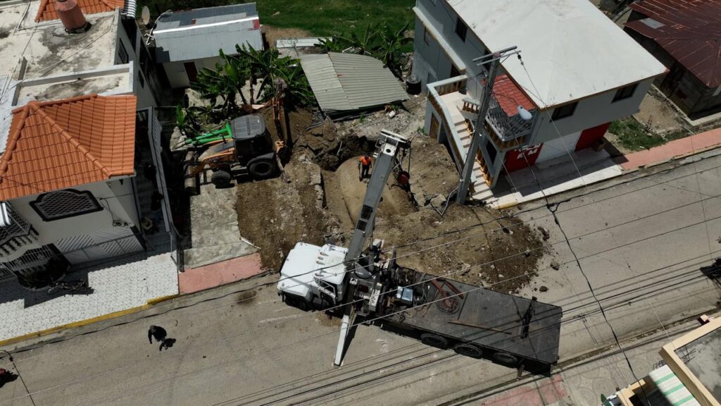 MICM y CECCOM desmantelan estación clandestina que operaba con tanques soterrados en San Juan - Noticias de hoy en República Dominicana | De Último Minuto