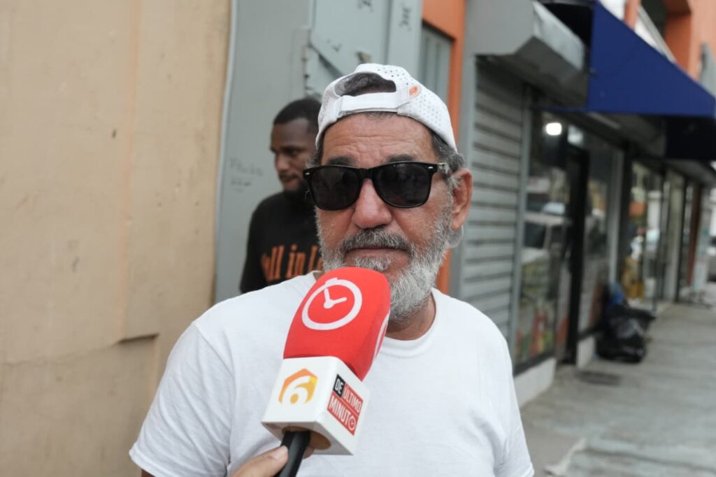 “Aquí no hay delincuencia”: residentes del Ensanche Quisqueya valoran patrullaje policial - Noticias de hoy en República Dominicana | De Último Minuto
