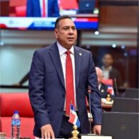 Senador Pedro Tineo someterá a la justicia empresas que han incumplido en la construcción de obras en Monte Plata - Noticias de hoy en República Dominicana | De Último Minuto